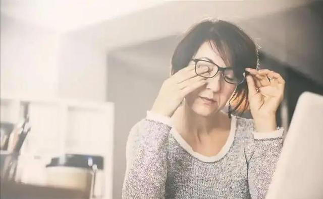 眼睛是“脑梗”的放大镜？调查发现：眼睛若有4种迹象，早去医院